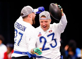 Jugadores de la NFC celebran triunfo en el Pro Bowl de la NFL