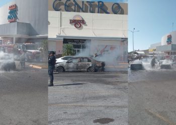 Se incendian dos autos en Centro Maya en Playa del Carmen