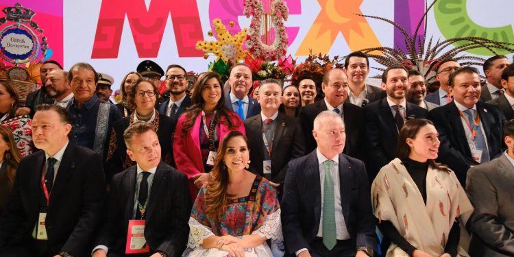 Ana Paty Peralta, fue partícipe en el corte de listón inaugural del pabellón de México en la FITUR 2026