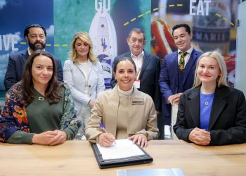 Ana Paty Peralta promueve el turismo sustentable desde la FITUR 2026