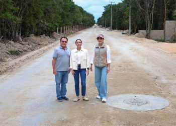 Ana Paty Peralta supervisa obras de la Av. Nazareth, entre la Av. Colosio y Av. Huayacán