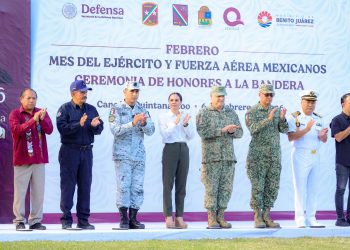 Realizan ceremonia de Honores a la Bandera en el Asta Bandera Monumental de la Zona Hotelera