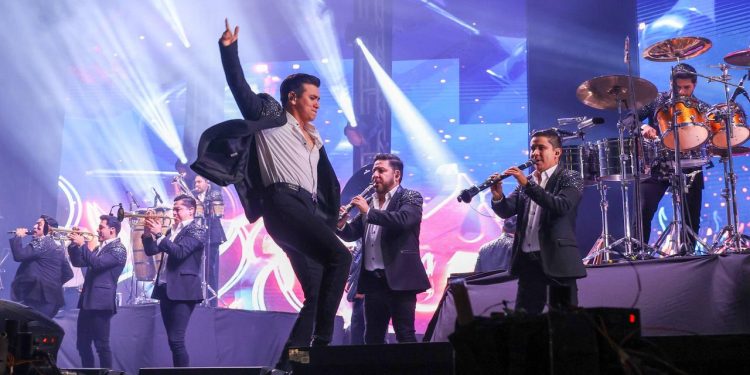 Banda La Adictiva presente en el segundo día del “Carnaval Cancún 2026