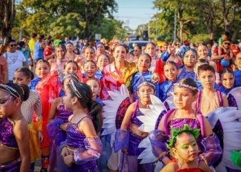 Ana Paty Peralta, encabezó el último y más candente día del Carnaval Cancún 2026