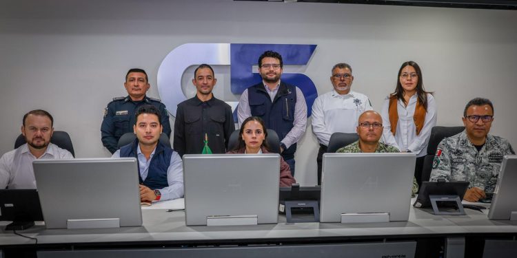 Ana Paty Peralta, presenció la Mesa de Seguridad en el C5
