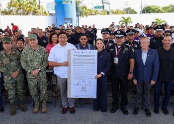 Ana Paty Peralta, encabezó el arranque de la Certificación Policial Ciudadana (CERTIPOL)