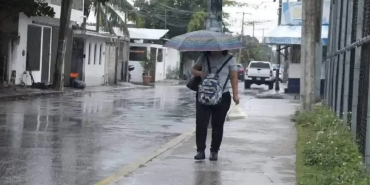 Clima en Cancún 18 de febrero: calor intenso y chubascos marcarán el miércoles