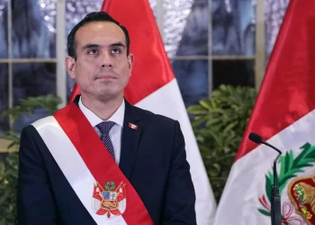 Perú busca nuevo presidente tras salida de José Jerí