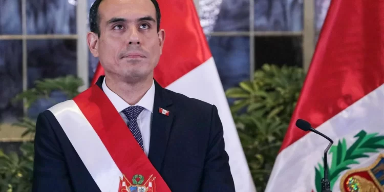 Perú busca nuevo presidente tras salida de José Jerí
