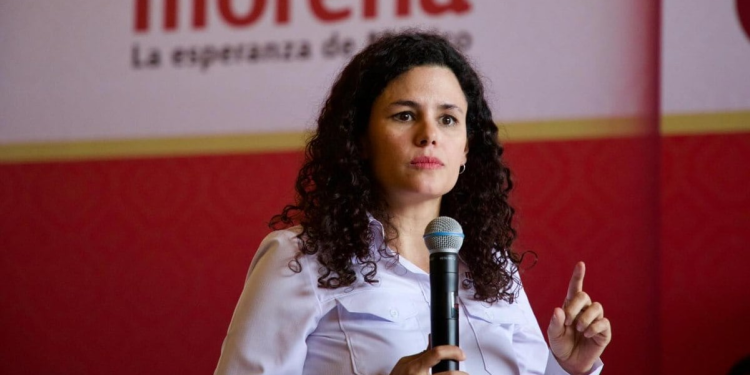 Luisa Alcalde defiende Ramírez Cuevas de ataques