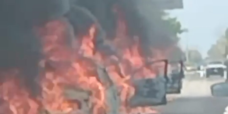 Incendian vehículos Cancún Leona Vicario: operativo