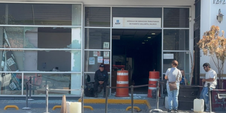 SAT Puerto Vallarta cerrado: Ataque CJNG deja daños