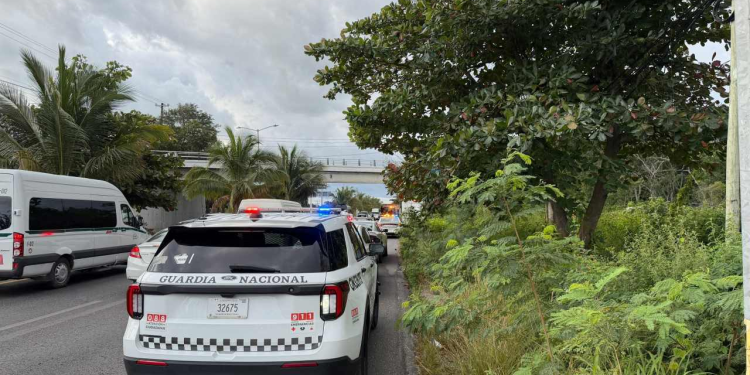 Accidente motociclista Cancún Puerto Morelos deja un fallecido