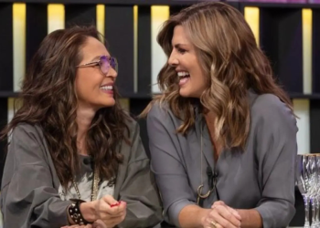 Yolanda Andrade y Montserrat Oliver: Canción romántica en fiesta