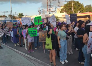 Cancún, Chetumal y Tulum se unen a la marcha nacional del 8M