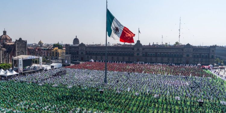 CDMX rompe Récord Guinness con la clase de futbol más grande del mundo
