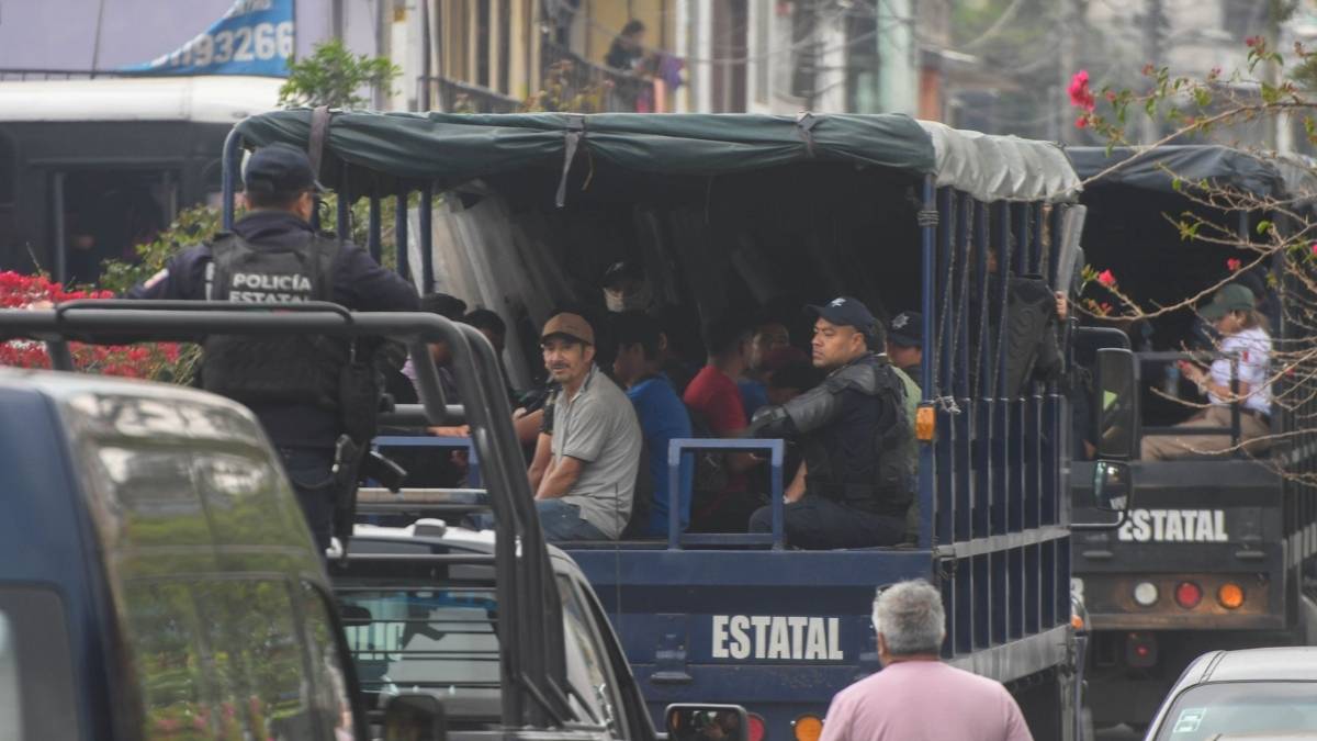 Migrantes en trailer en Veracuz provenian de Centroamerica