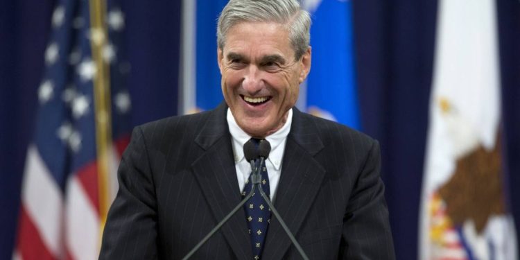 Muere Robert Mueller exdirector del FBI que investigo a Trump por la trama rusa