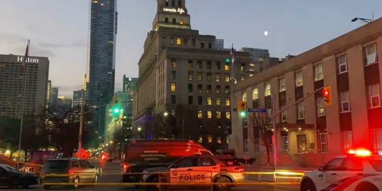 Tiroteo en el consulado de Estados Unidos en Toronto provoca operativo policial