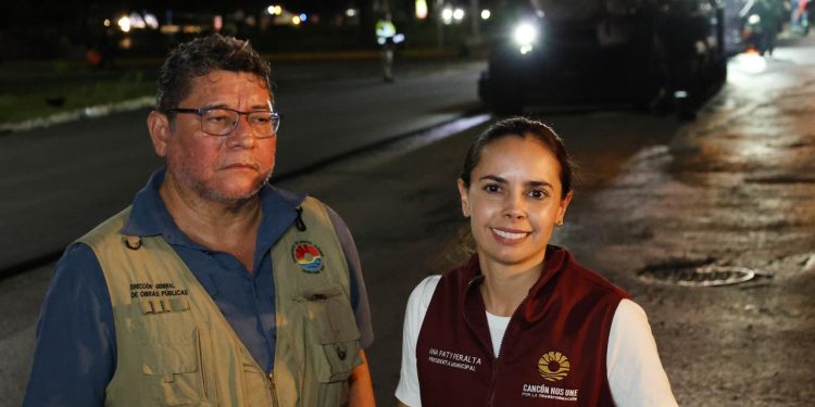 Ana Paty Peralta supervisó las obra de reconstrucción de pavimento asfáltico en la avenida Kabah