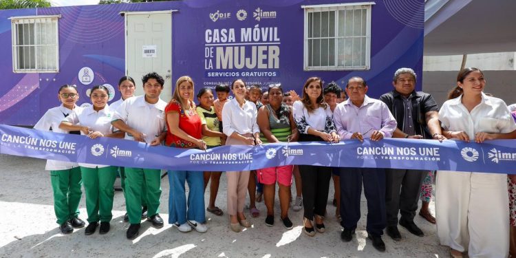 Ana Paty Perlara, reinaugura la “Casa móvil de la Mujer” en la colonia El Milagro