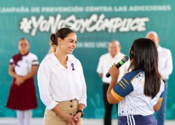 Reconocen a la secundaria general “Nassim Joaquín Ibarra” por sumarse al programa “Yo No Soy Cómplice”