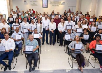 Realizan el taller “Ecos Familiares” en Cancún