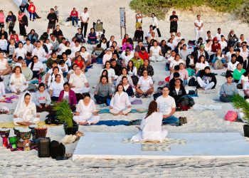 Ana Paty Peralta, encabezó la tercera edición de “Medita Fest” en Playa Delfines