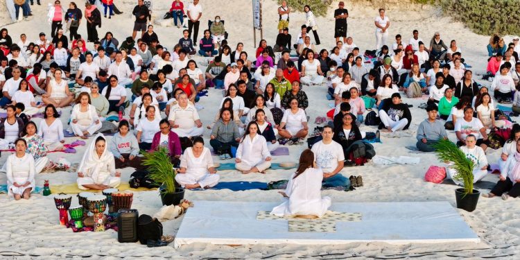 Ana Paty Peralta, encabezó la tercera edición de “Medita Fest” en Playa Delfines