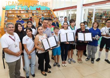 Ana Paty Peralta, firma convenio de colaboración entre el Ayuntamiento de Benito Juárez y Robótica México