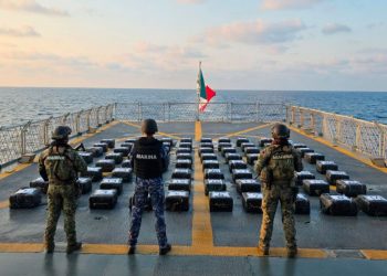 Aseguran dos toneladas de cocaína frente a las costas de Acapulco, Guerrero