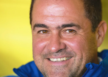 André Jardine América: La cláusula que lo retiene