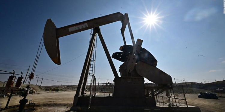 Precio del petróleo aumenta: Conflicto Irán impacta México