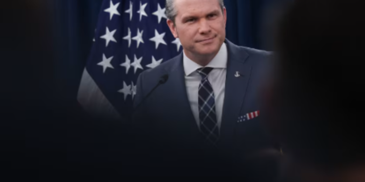 Hegseth porrista Fuerzas Armadas en guerra Irán