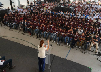 Te extrañamos en el salón: Sheinbaum contra deserción