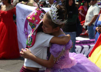 Marcha 8M abuso infantil: Ivanna exige justicia