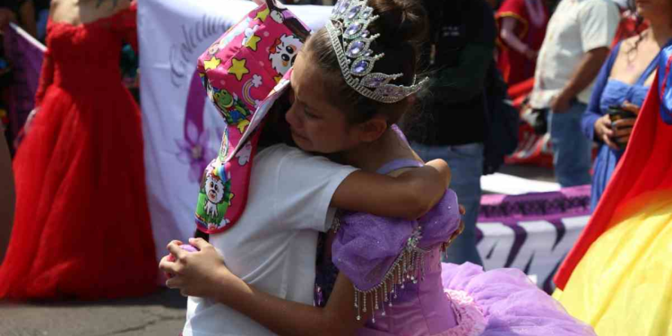 Marcha 8M abuso infantil: Ivanna exige justicia