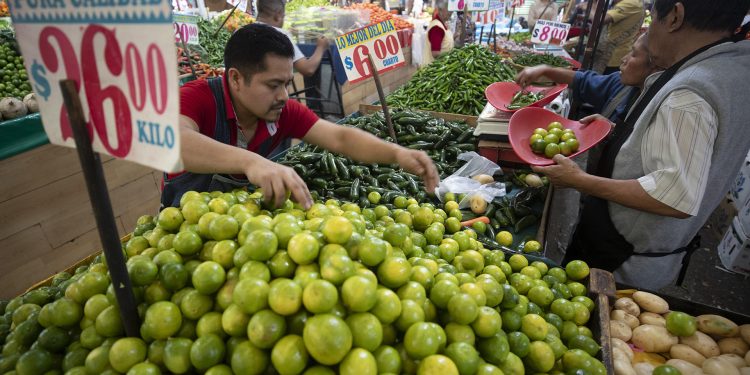 Inflación en México repunta en febrero y alcanza 4.02%