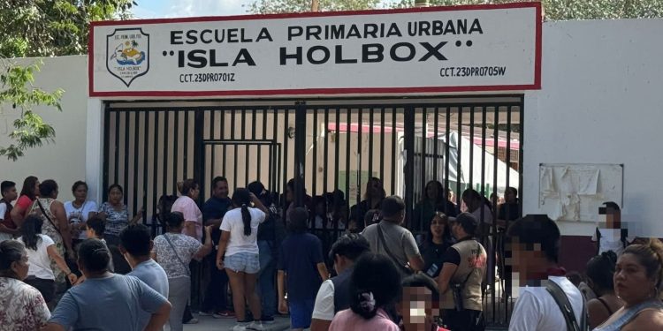 Niño muere en escuela de Villas Otoch luego de un fuerte balonazo