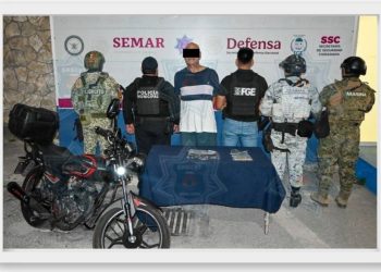 Detienen a presunto agresor de una mujer en transporte publico de Cancun