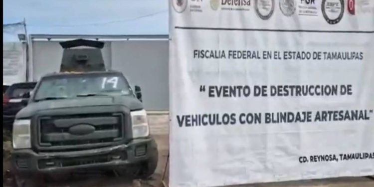 FGR destruye vehiculos con blindaje artesanal del crimen organizado en Tamaulipas