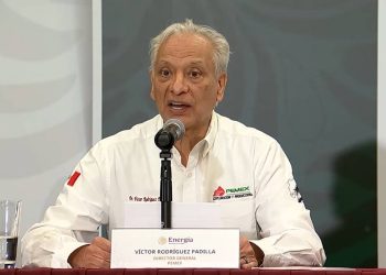 PEMEX admite que derrame en el Golfo de Mexico fue por una fuga en oleoducto de Cantarell