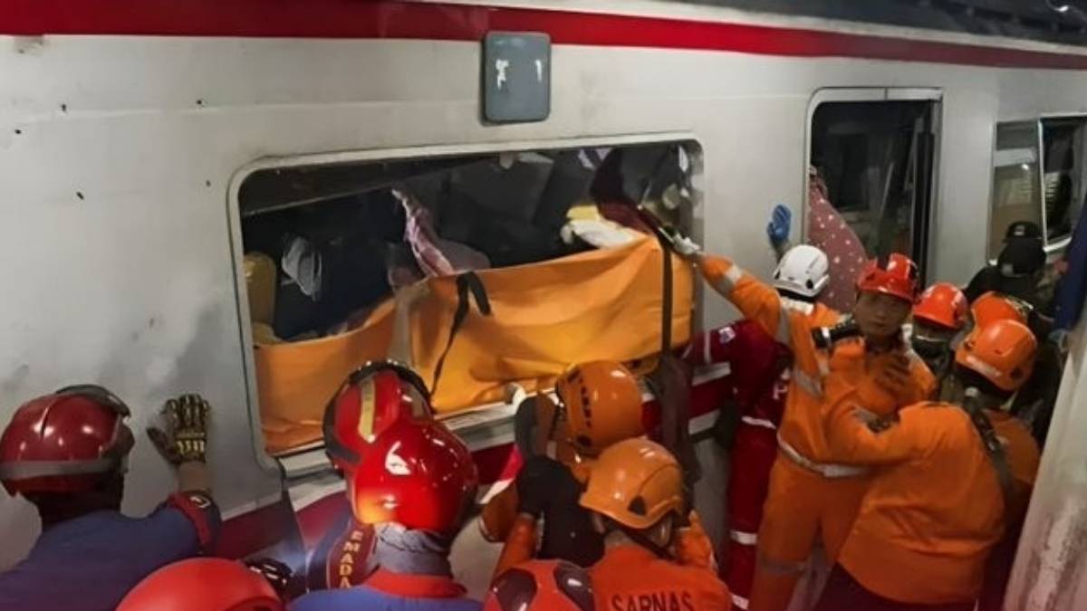 Presidente exige investigacion exhaustiva de choque de trenes en Indonesia