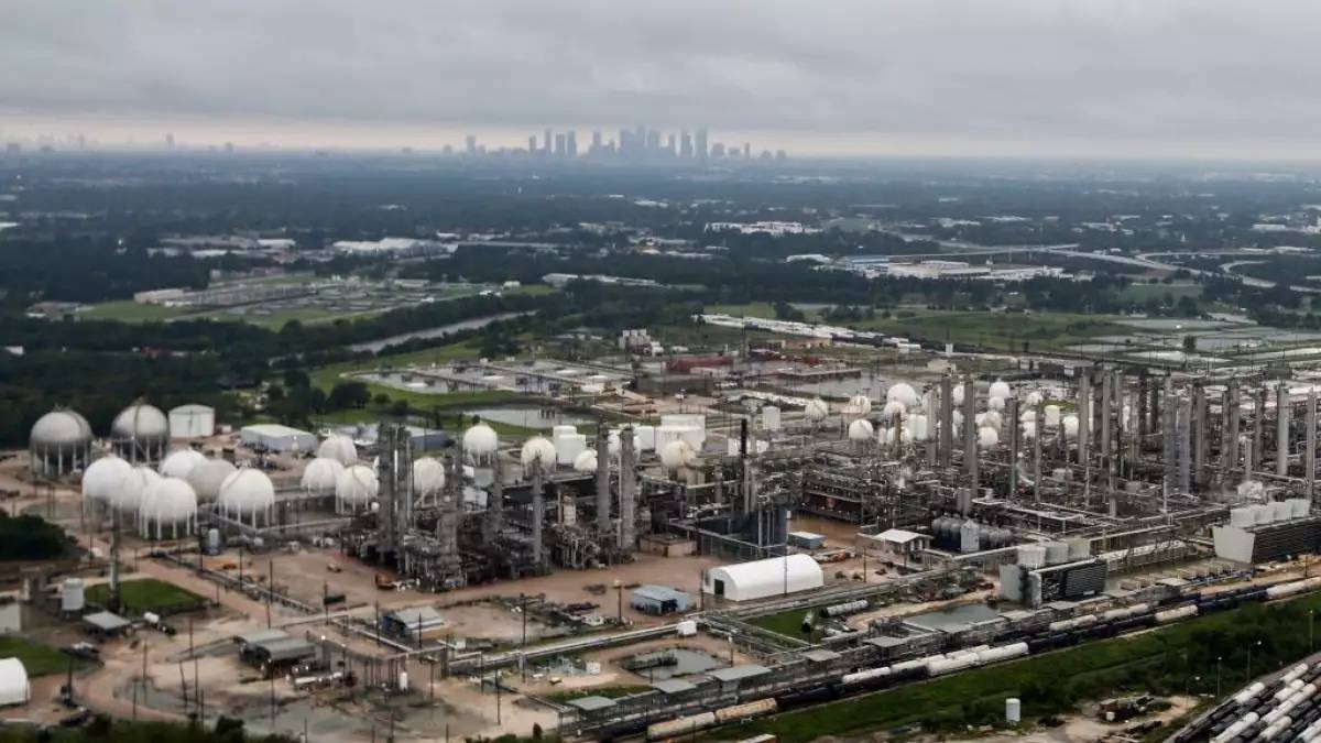 Que provoco el derrame de diesel en refineria de Deer Park