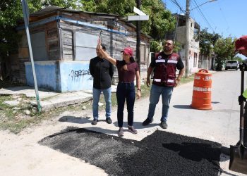 Ana Paty Peralta, supervisó los trabajos de atención de un reporte generado a través de ChatCun,