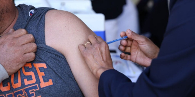 Sarampión a la baja: 17M vacunas frenan brote