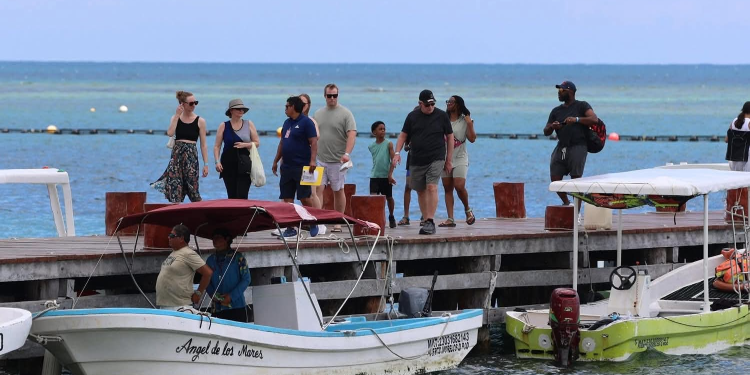 Turismo Playa del Carmen Puerto Morelos Bate Récords