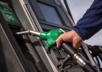 Gasolinera en México con pago digital y tarjetas