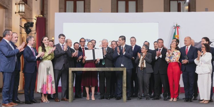 Gobierno impulsa acuerdo para priorizar el acero nacional; ¿cómo impactará a la industria?