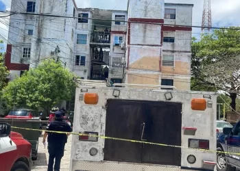 Cancún: Reparan escaleras colapsadas en edificio de Corales